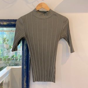 Kotn short sleeve ribbed mockneck
